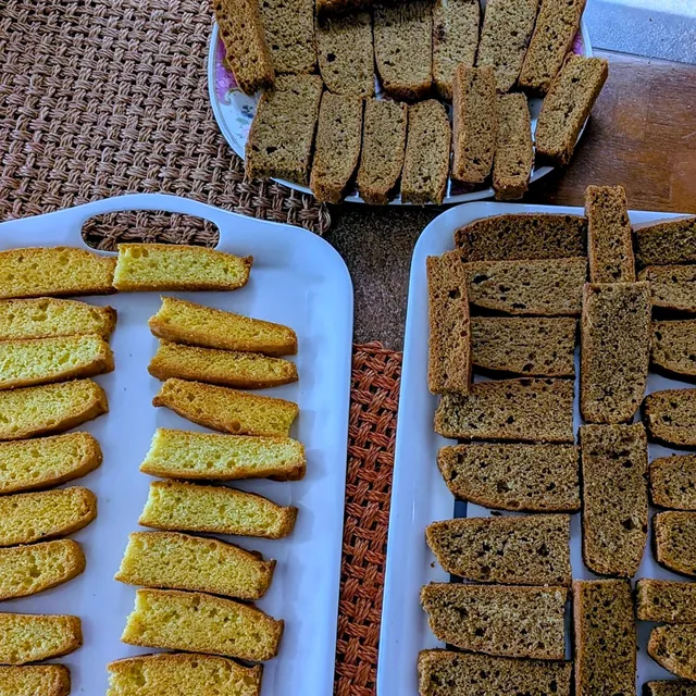 Cake rusks