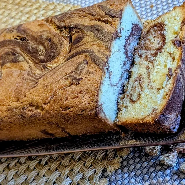 Marble loaf cake